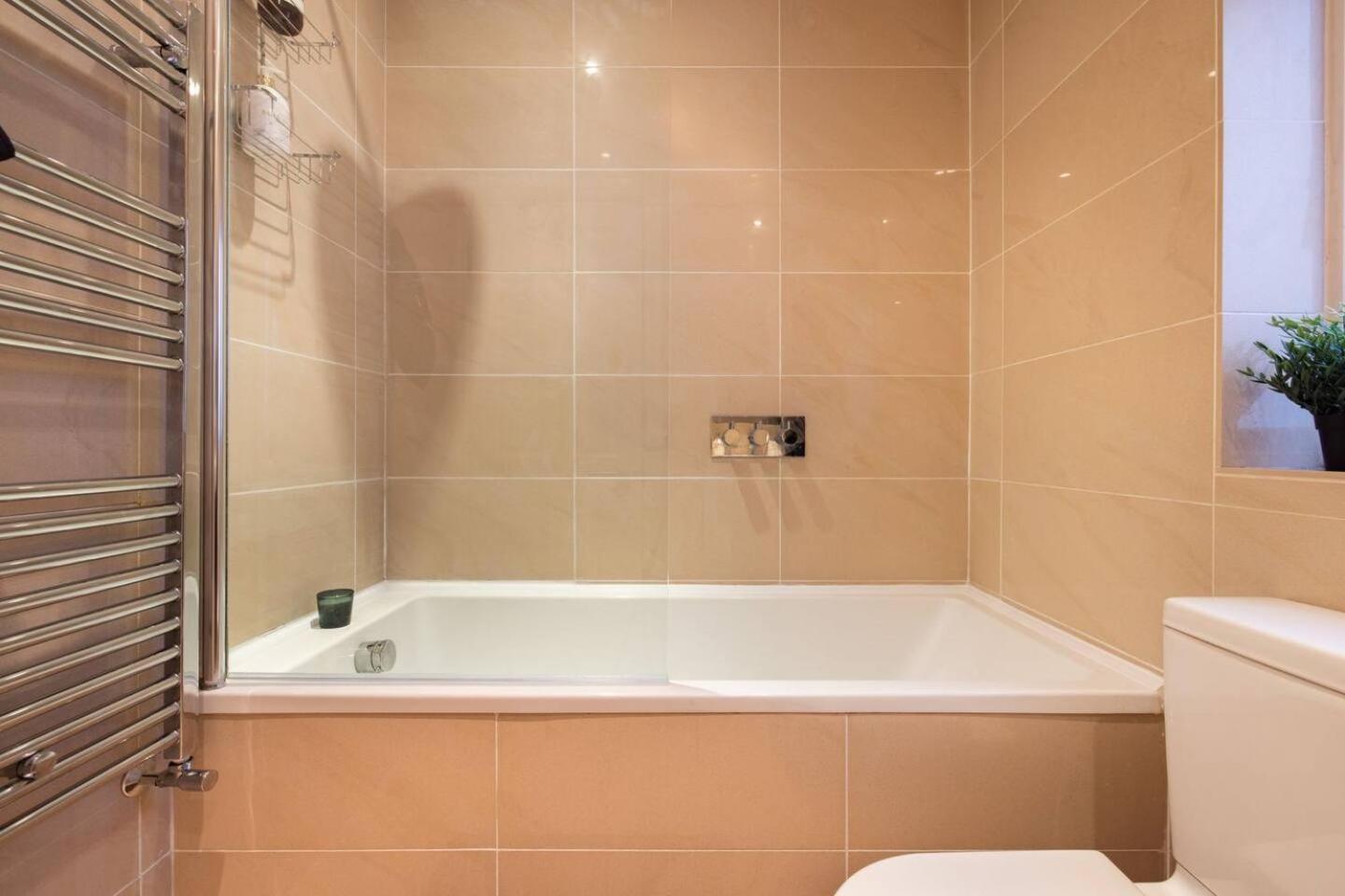 Niru Experience Hidden Gem In Chelsea 2Bd 2Ba Διαμέρισμα Λονδίνο Εξωτερικό φωτογραφία