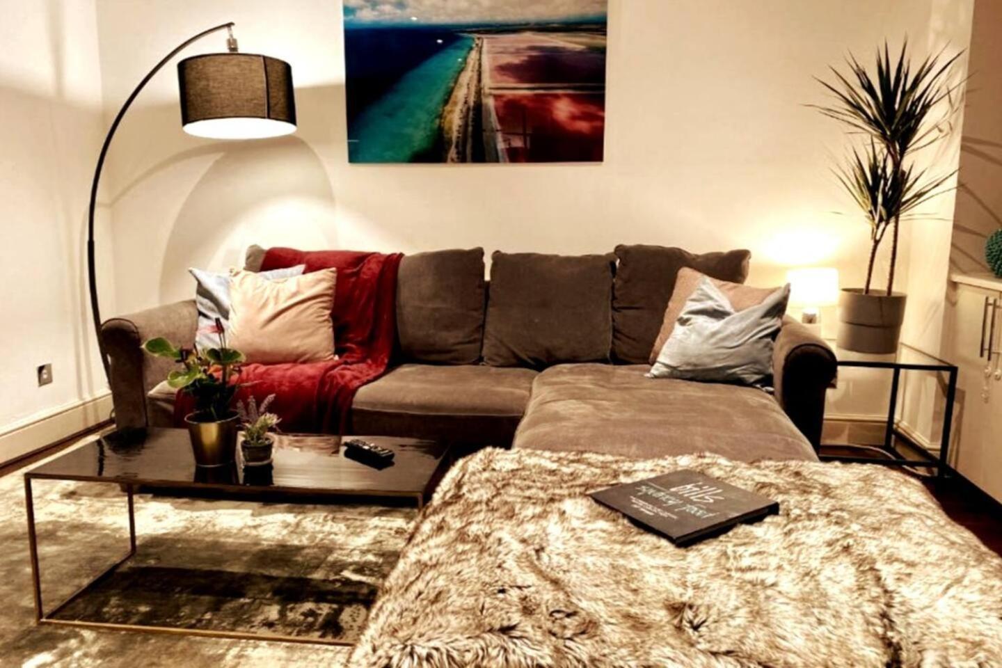 Niru Experience Hidden Gem In Chelsea 2Bd 2Ba Διαμέρισμα Λονδίνο Εξωτερικό φωτογραφία