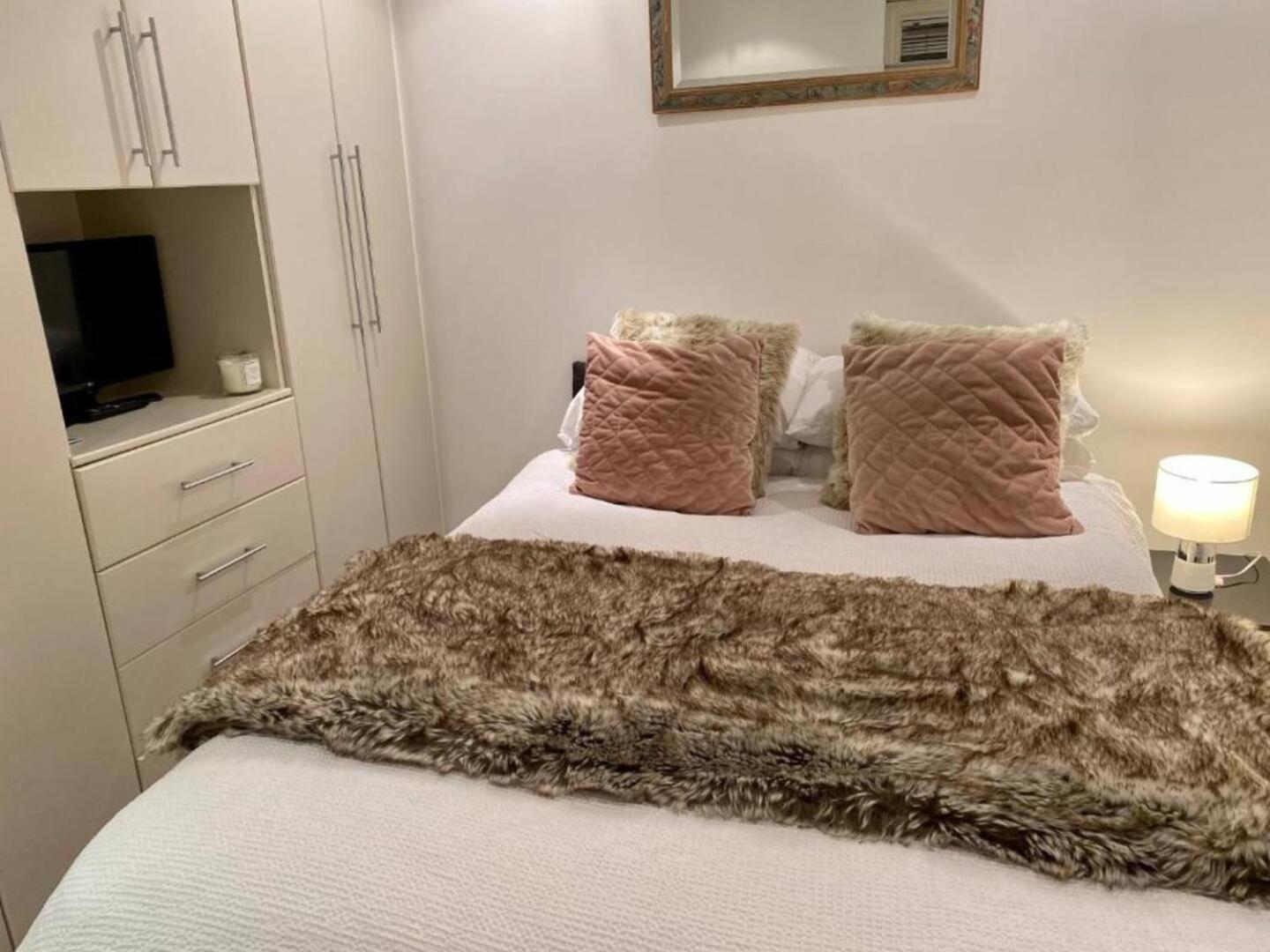 Niru Experience Hidden Gem In Chelsea 2Bd 2Ba Διαμέρισμα Λονδίνο Εξωτερικό φωτογραφία
